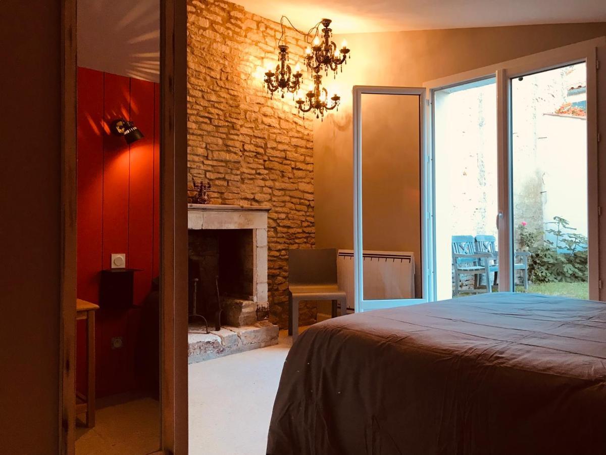 Elegante Maison Familiale Au Coeur Des Remparts De La Citadelle เลอ แชโตว์-โดเลรง ภายนอก รูปภาพ