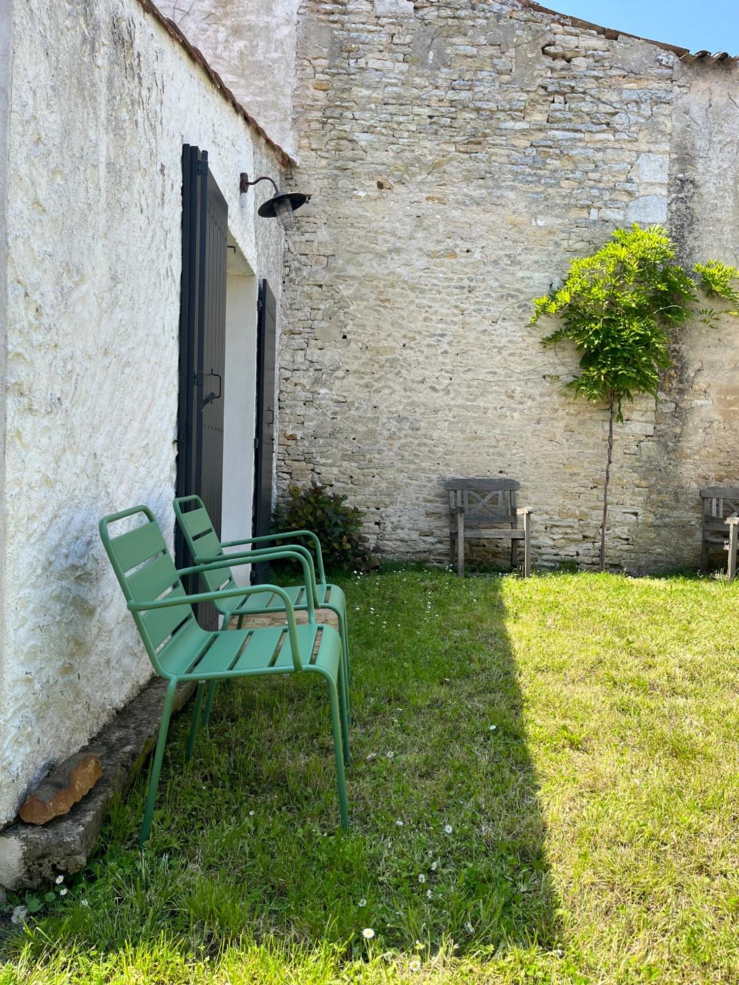 Elegante Maison Familiale Au Coeur Des Remparts De La Citadelle เลอ แชโตว์-โดเลรง ภายนอก รูปภาพ