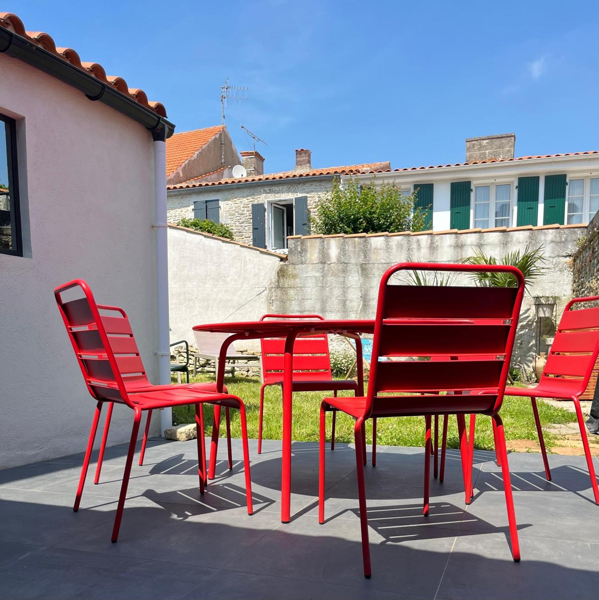 Elegante Maison Familiale Au Coeur Des Remparts De La Citadelle เลอ แชโตว์-โดเลรง ภายนอก รูปภาพ
